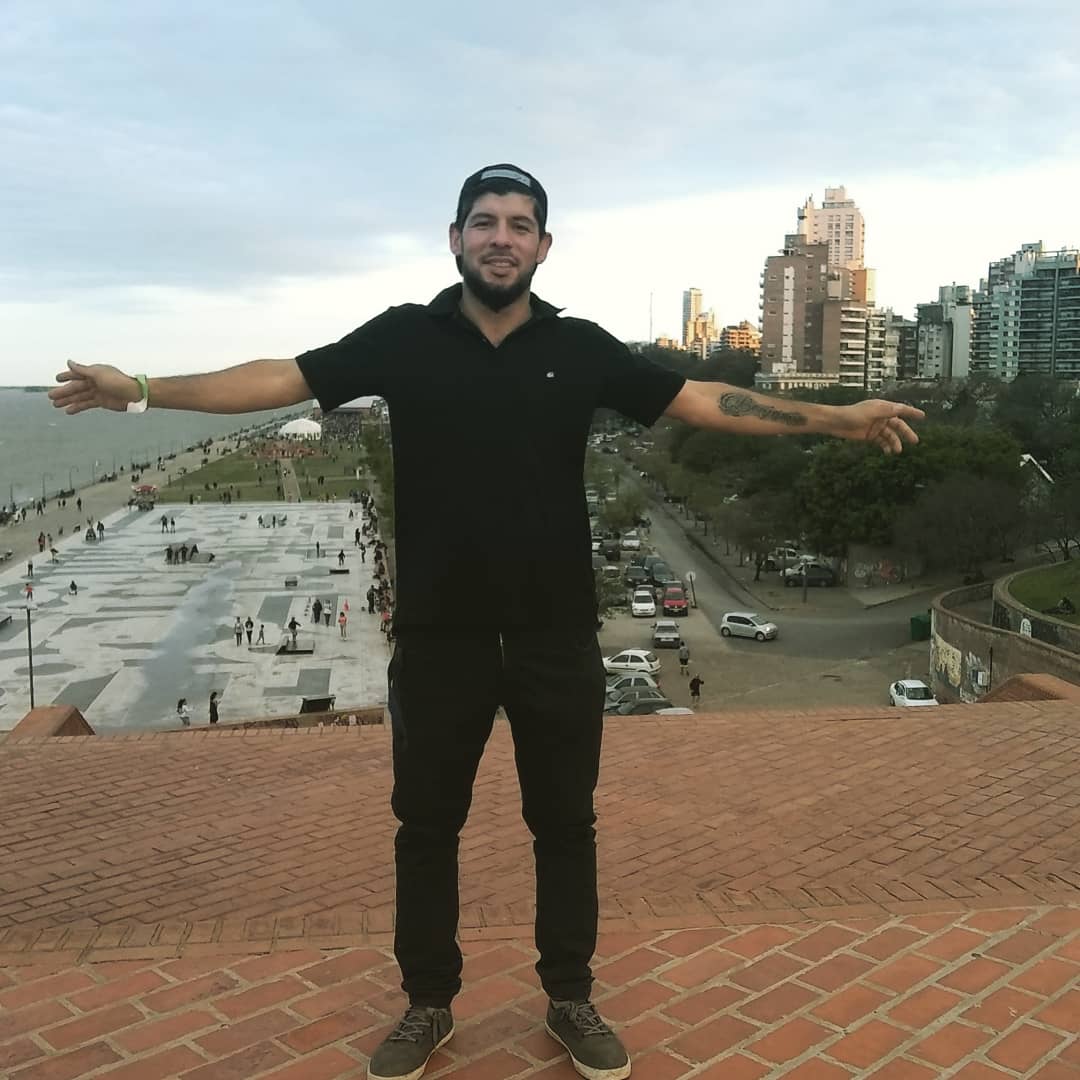 Miseláneas extremadamente honestas – Leo Almirón